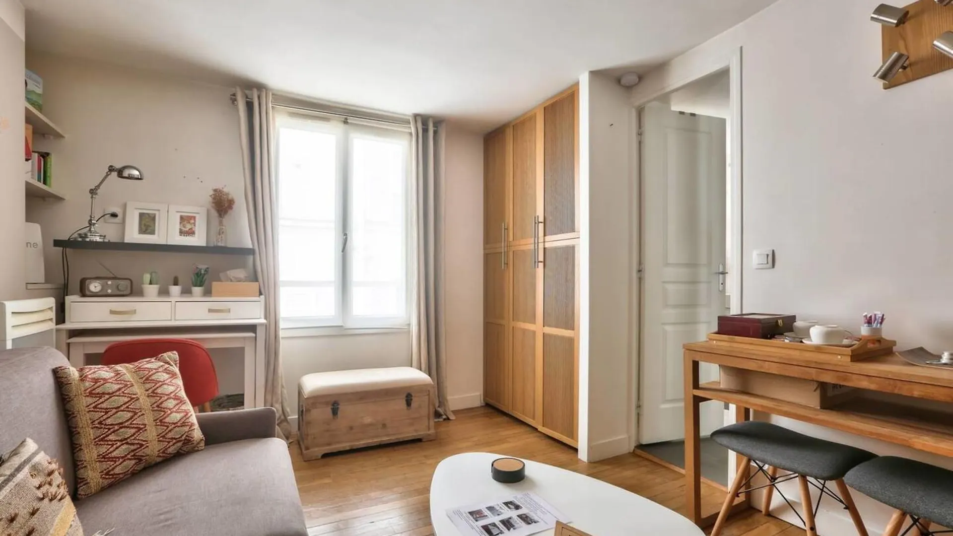 Modern Renovated Cozy And Quiet *